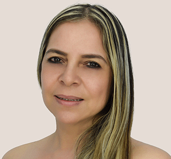 Luz Adriana restrepo gerente de paciente de la Dra Lina Triana